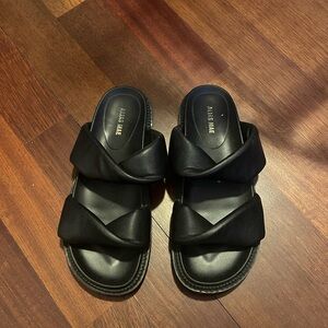 Alias Mae Black Sandals